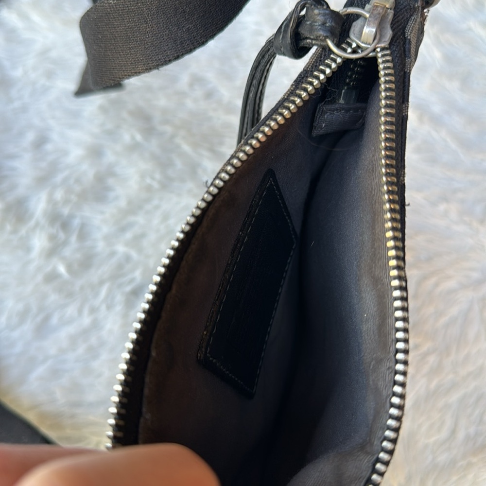 COACH crossbody - Picture 3 of 7